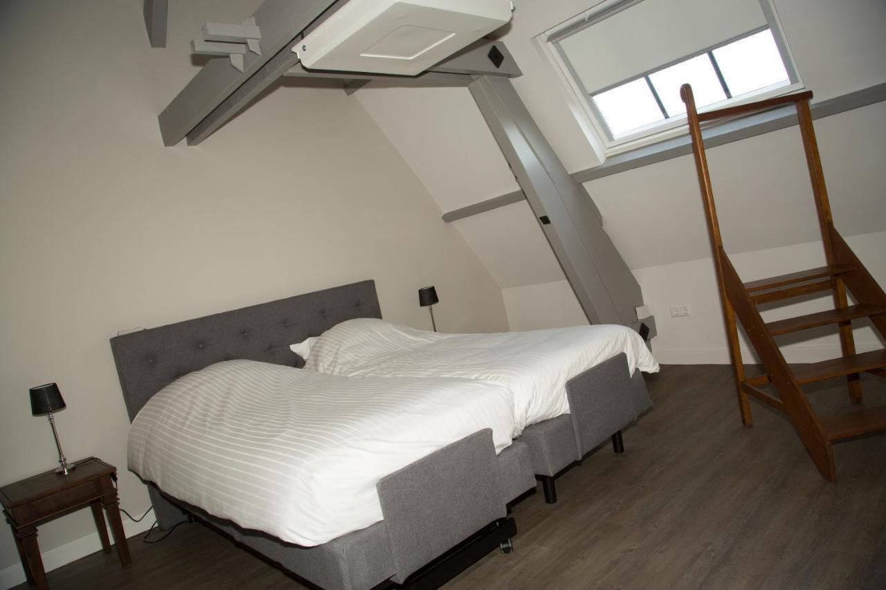 B&B groepsaccommodatie de pastorie Lage Mierde Esterno foto