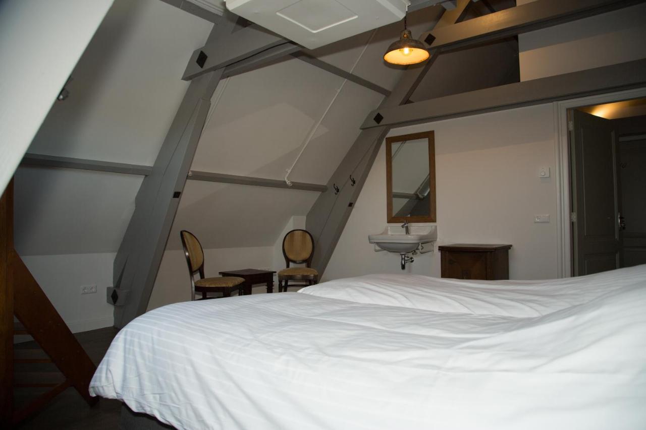 B&B groepsaccommodatie de pastorie Lage Mierde Esterno foto